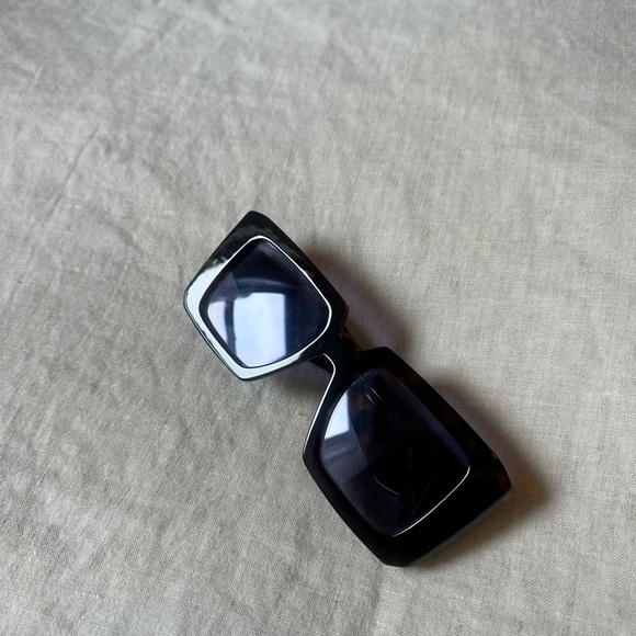 Prada PR 23YS Women’s Sunglasses - Picture 5 of 5